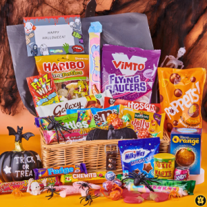 HALLOWEEN SWEET & CHOCOLATE HAMPER - 2 WINNERS